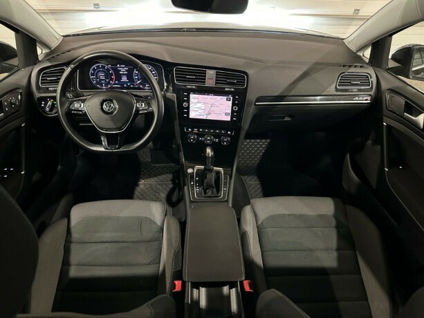 volkswagen-golf-bensin-2019-big-12