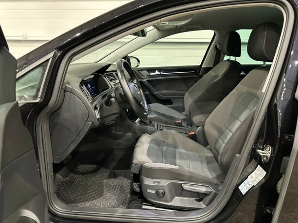 volkswagen-golf-bensin-2019-big-4
