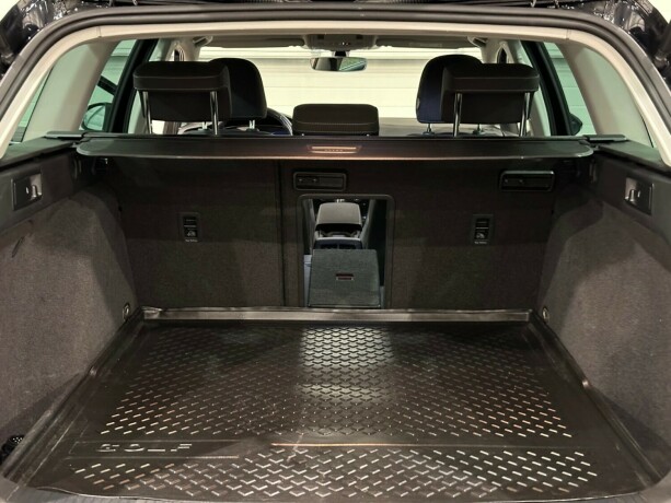 volkswagen-golf-bensin-2019-big-10