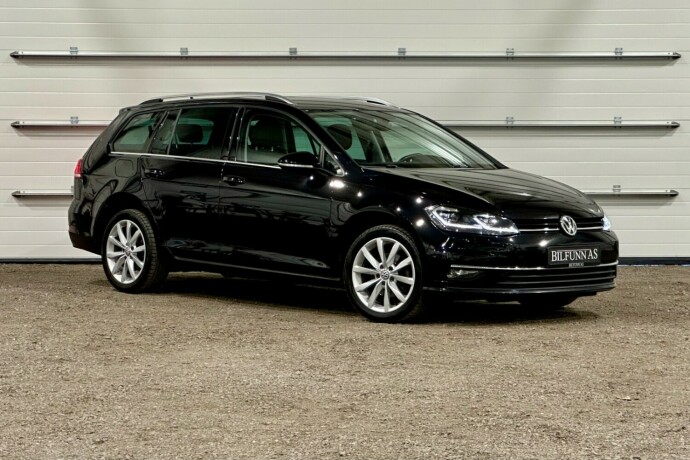 volkswagen-golf-bensin-2019-big-0