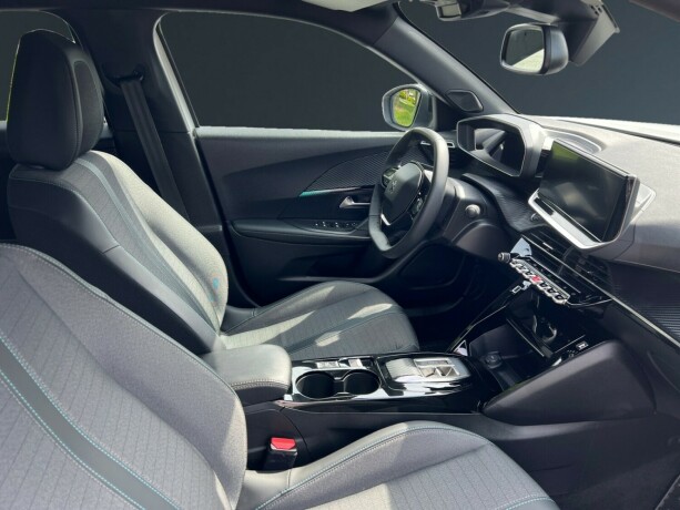 peugeot-2008-elektrisitet-2023-big-10