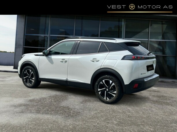 peugeot-2008-elektrisitet-2023-big-4