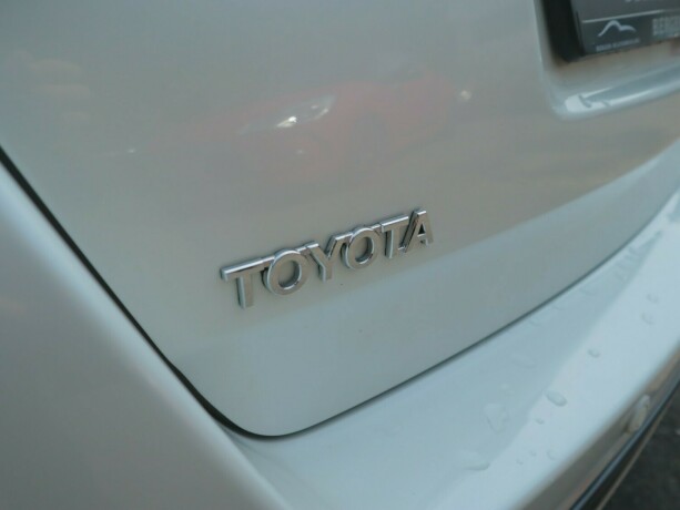toyota-auris-elektrisitetbensin-2014-big-9