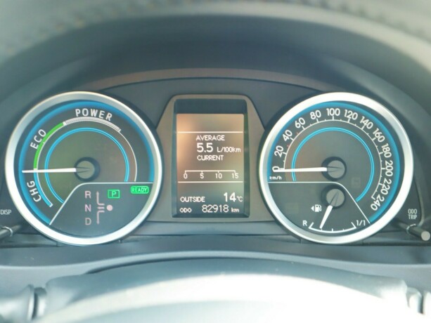 toyota-auris-elektrisitetbensin-2014-big-32