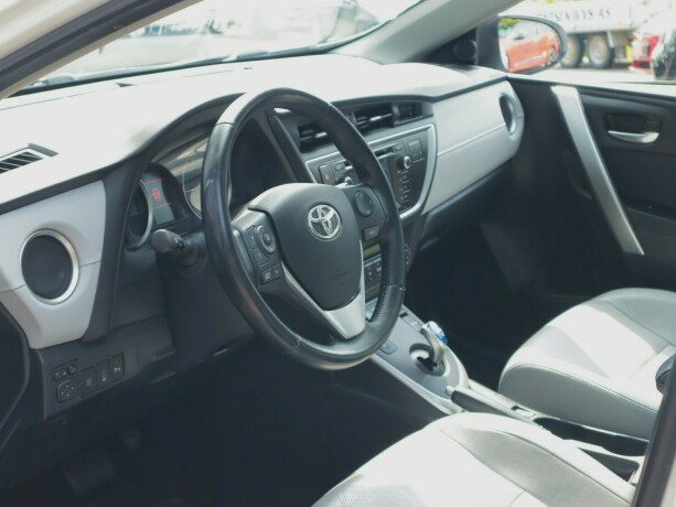 toyota-auris-elektrisitetbensin-2014-big-20