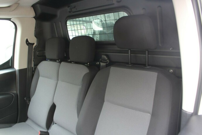 peugeot-partner-diesel-2020-big-6