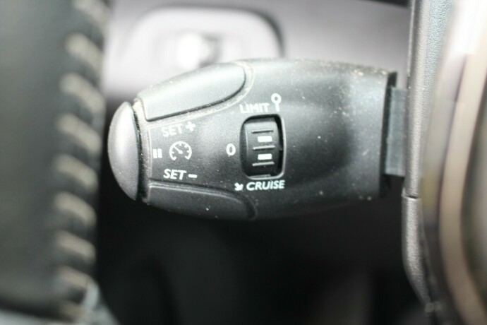 peugeot-partner-diesel-2020-big-8