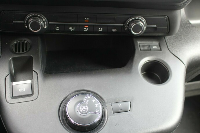 peugeot-partner-diesel-2020-big-15