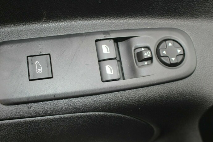 peugeot-partner-diesel-2020-big-7