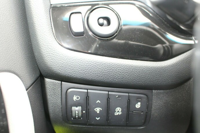kia-cee039d-bensin-2014-big-11