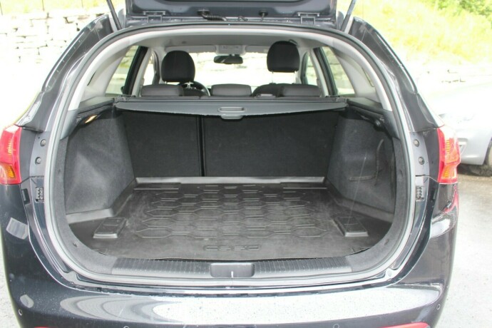 kia-cee039d-bensin-2014-big-5