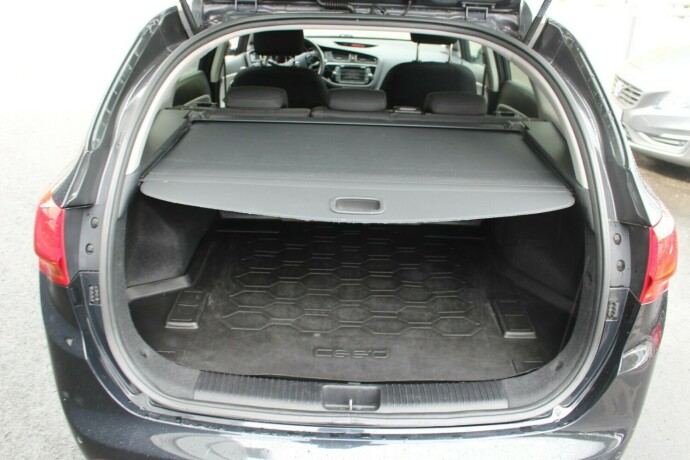 kia-cee039d-bensin-2014-big-7