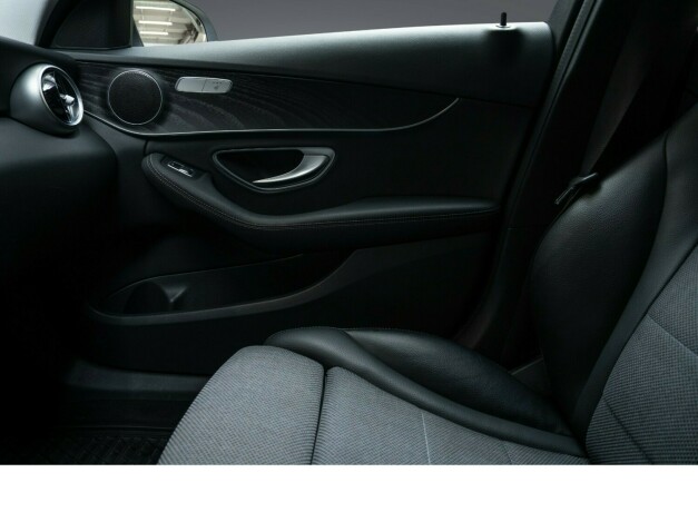 mercedes-benz-c-klasse-elektrisitetbensin-2018-big-16
