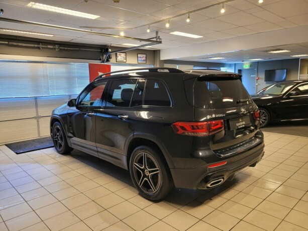 mercedes-benz-glb-diesel-2020-big-4