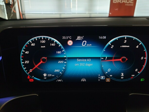 mercedes-benz-glb-diesel-2020-big-27