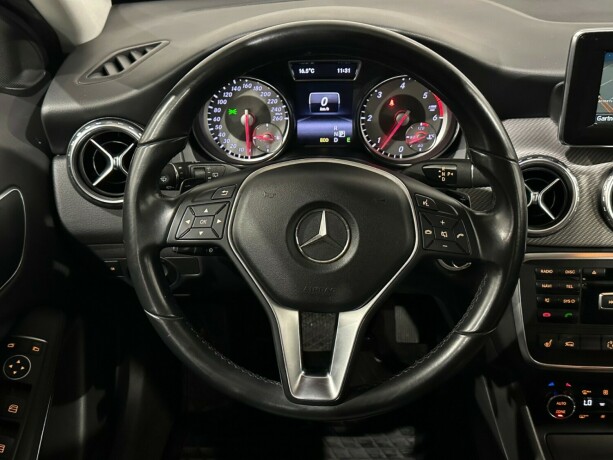 mercedes-benz-gla-diesel-2014-big-14