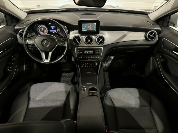 mercedes-benz-gla-diesel-2014-big-13