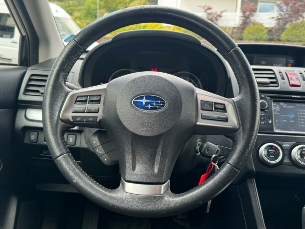subaru-xv-bensin-2014-big-12