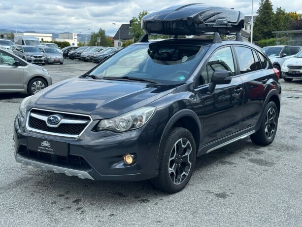 subaru-xv-bensin-2014-big-0