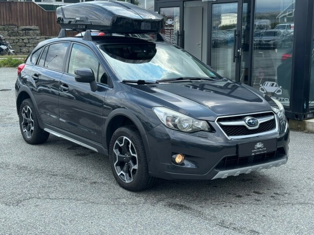 subaru-xv-bensin-2014-big-2