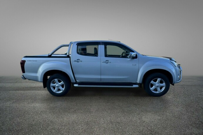 isuzu-d-max-diesel-2017-big-3