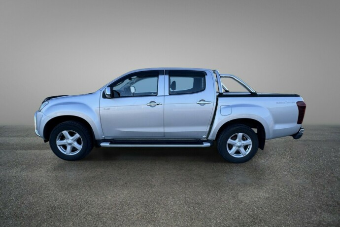 isuzu-d-max-diesel-2017-big-5