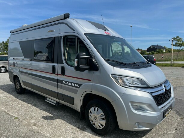 adria-twin-600-spt-under-6-meter-reg-4-personer-fuktgasstest-god-nyttelast-truma-varme-2-sett-hjul-diesel-2017-big-3