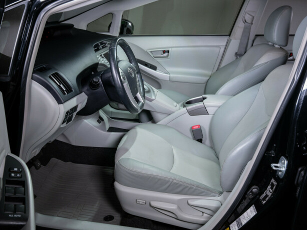 toyota-prius-bensin-2012-big-43