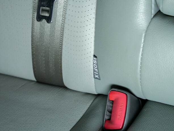 toyota-prius-bensin-2012-big-31