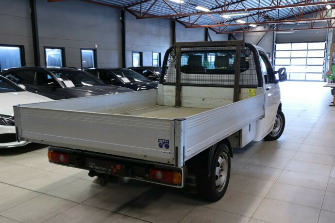 volkswagen-transporter-diesel-2014-big-2