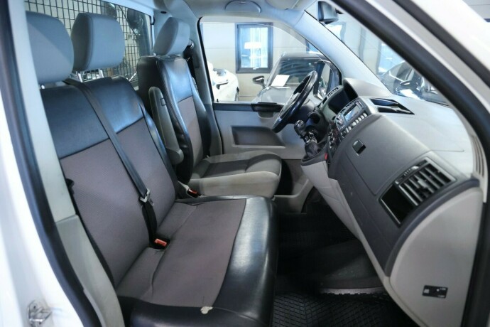 volkswagen-transporter-diesel-2014-big-7