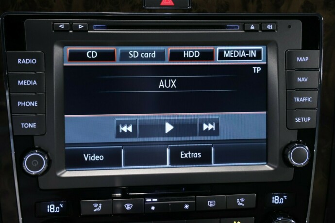 volkswagen-phaeton-diesel-2009-big-12