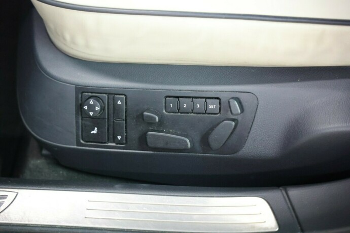 volkswagen-phaeton-diesel-2009-big-18