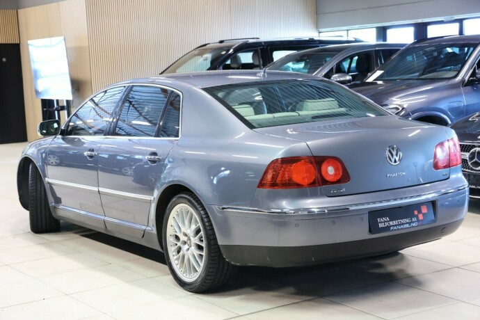 volkswagen-phaeton-diesel-2009-big-1