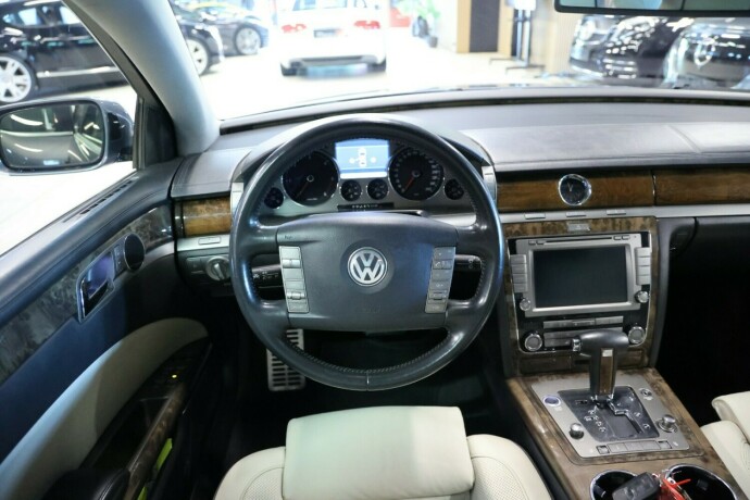 volkswagen-phaeton-diesel-2009-big-10