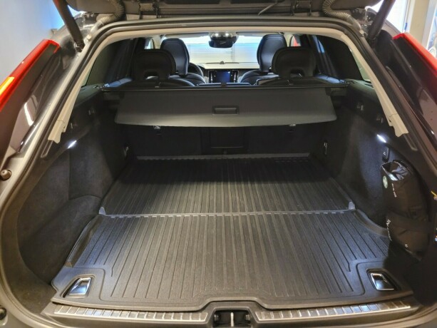 volvo-v90-elektrisitetbensin-2019-big-24