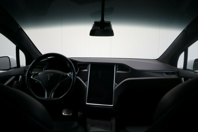 tesla-model-x-elektrisitet-2018-big-26