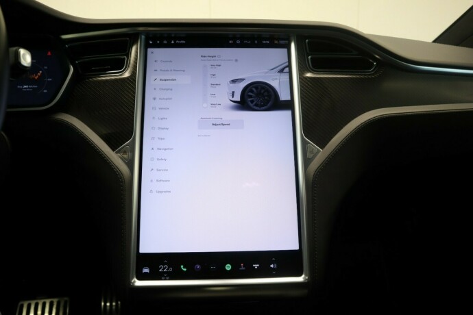tesla-model-x-elektrisitet-2018-big-40