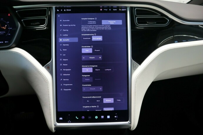 tesla-model-x-elektrisitet-2020-big-28