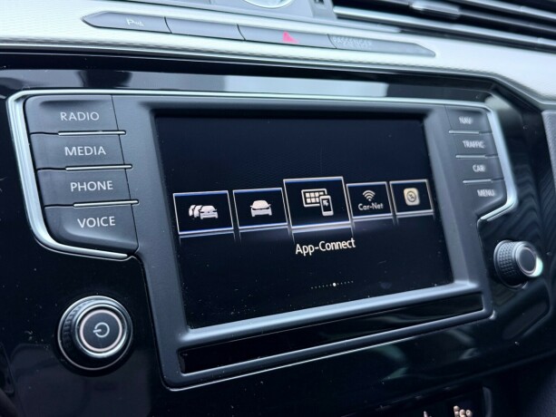 volkswagen-passat-elektrisitetbensin-2017-big-28