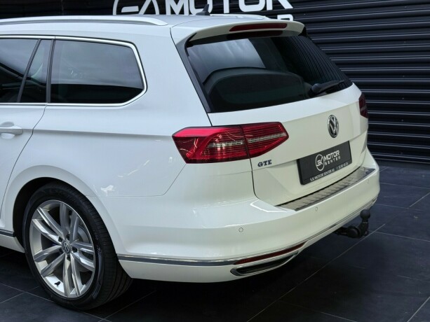 volkswagen-passat-elektrisitetbensin-2017-big-5