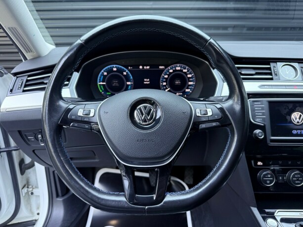 volkswagen-passat-elektrisitetbensin-2017-big-14