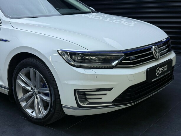 volkswagen-passat-elektrisitetbensin-2017-big-2