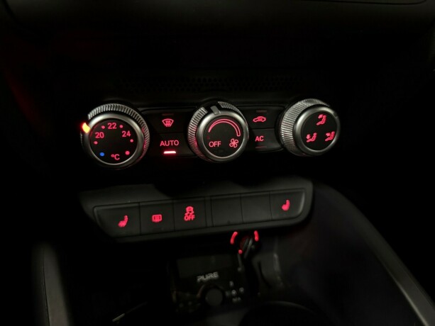 audi-a1-diesel-2011-big-19