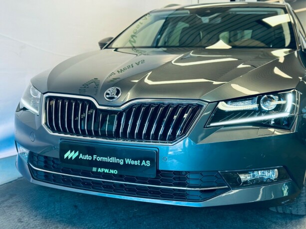 skoda-superb-bensin-2018-big-3