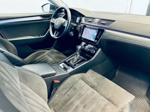 skoda-superb-bensin-2018-big-16