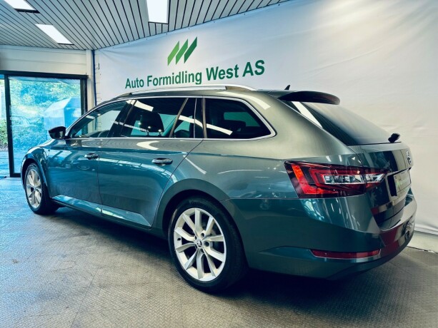 skoda-superb-bensin-2018-big-5