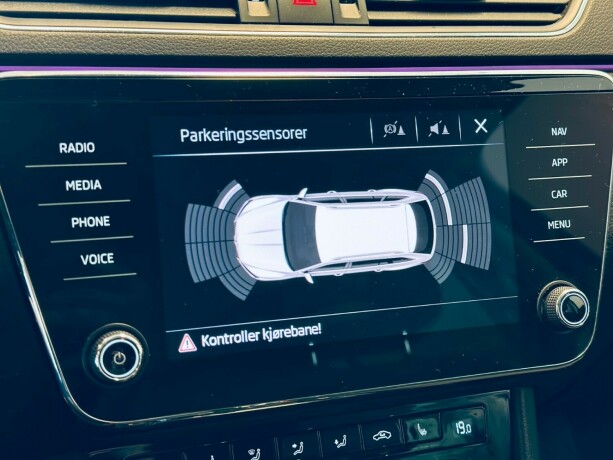 skoda-superb-bensin-2018-big-28