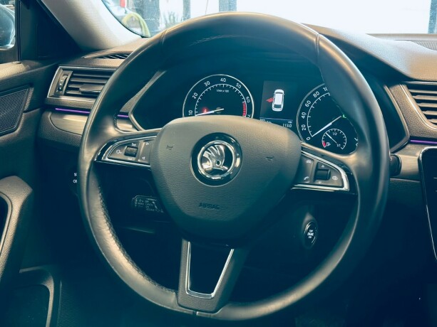 skoda-superb-bensin-2018-big-22