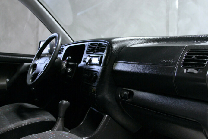 volkswagen-golf-bensin-1995-big-5